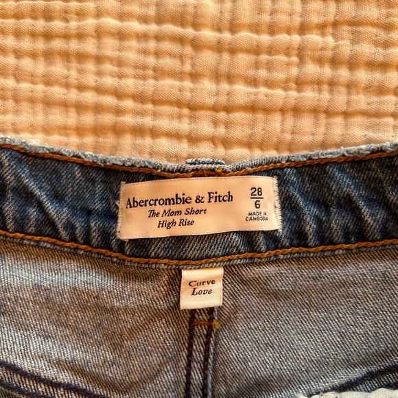 Abercrombie high rise mom shorts - Picture 3 of 3